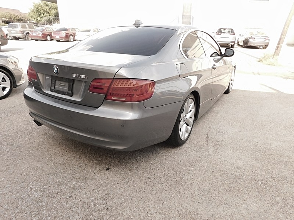 bmw 3 series 2011 WBAKE3C55BE558030 image bmw 3 series 2011 WBAKE3C55BE558030 image